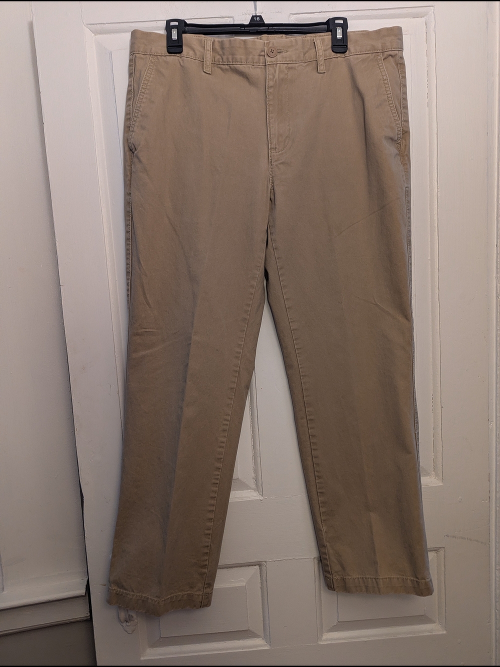Men's Straight-Fit Khaki Chinos - Tan